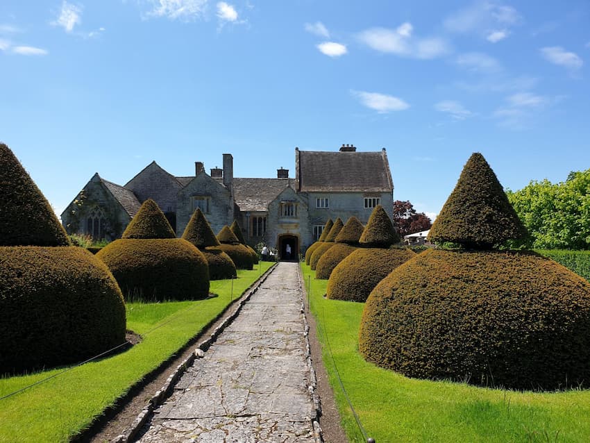 A Look around Lytes Cary Manor